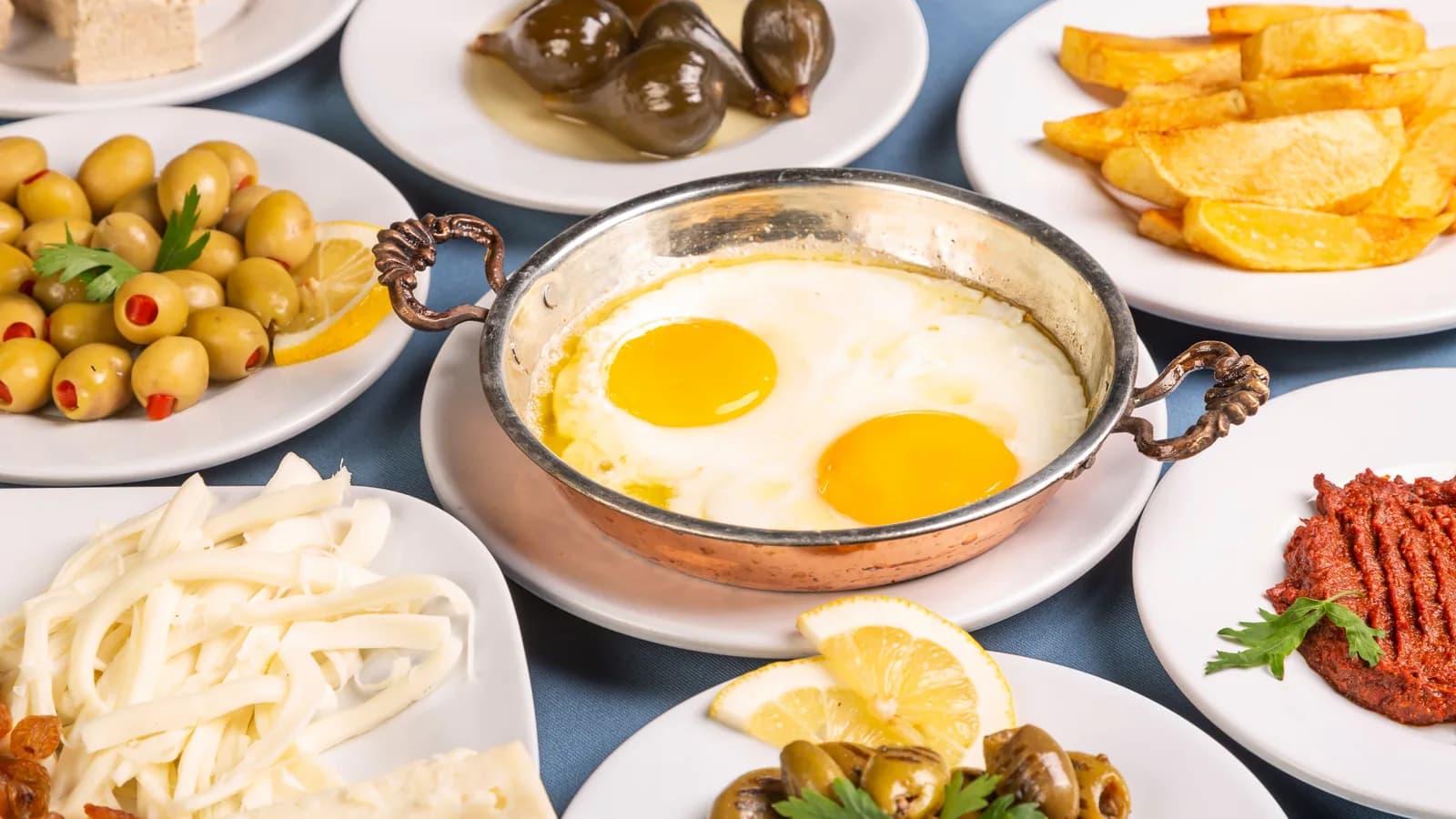 Imagine editorială relevantă pentru Dieta mediteraneeană: cum construiești mese simple cu alimente locale
